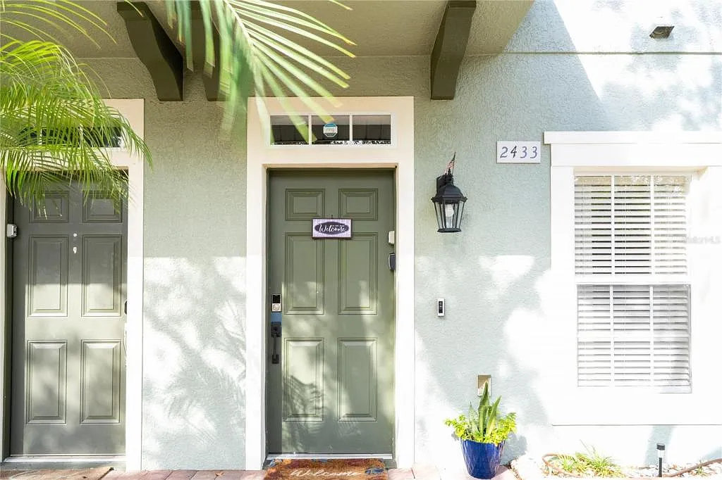 2433 Caravelle Cir — Photo 4