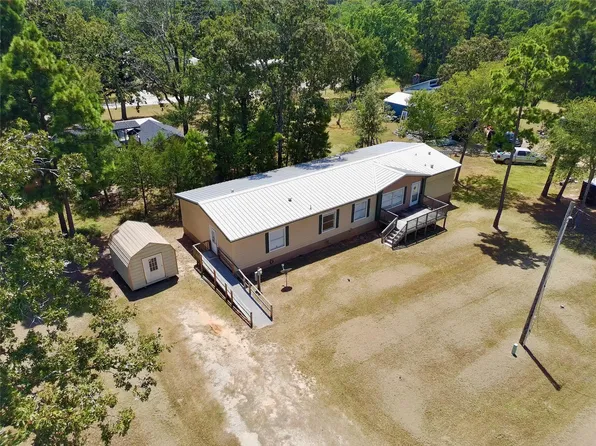 287 Pine Ln, Onalaska, TX 77360