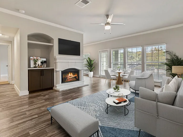 Oakville Apartments — Photo 10
