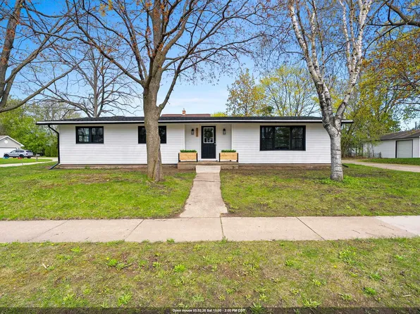 2120 Crane St, Oshkosh, WI 54901
