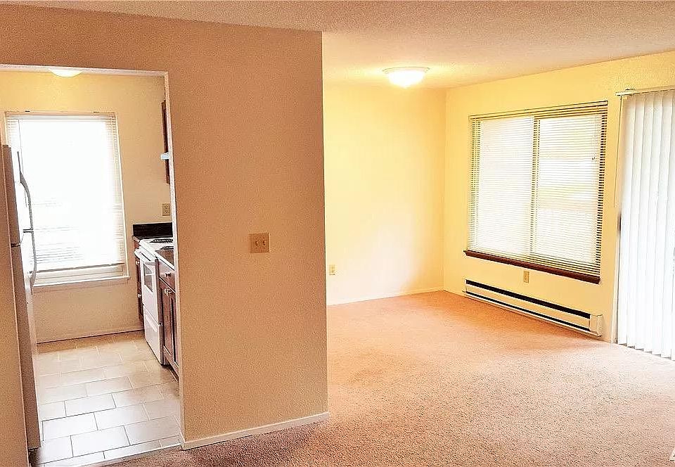 1st image of 12707 NE 118th St APT 1