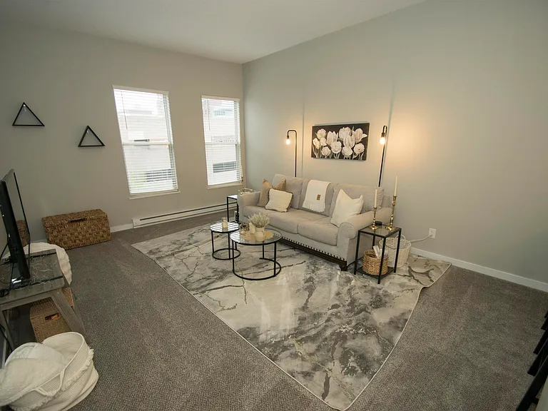 113 W Wayne St #404 — Photo 6