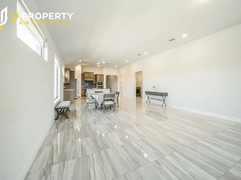 3902 Aventino Ct — Photo 21