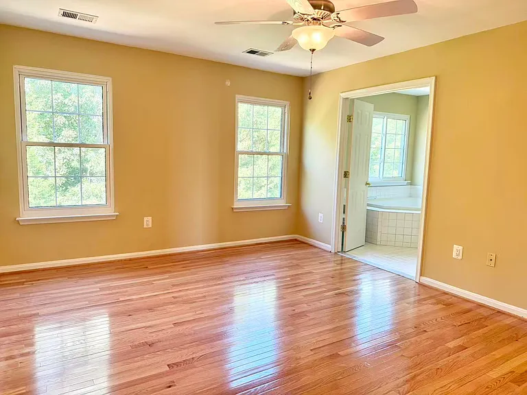 18489 Sierra Springs Sq — Photo 13