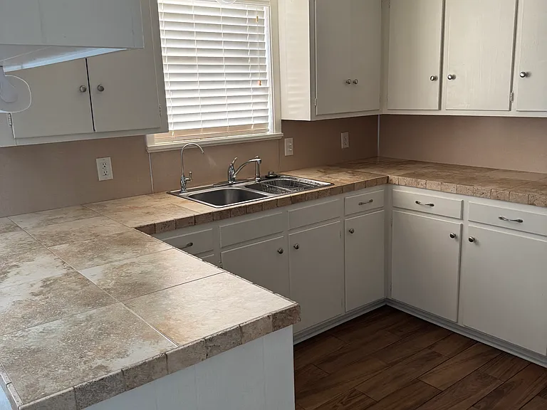 3319 Brookside Dr — Photo 9