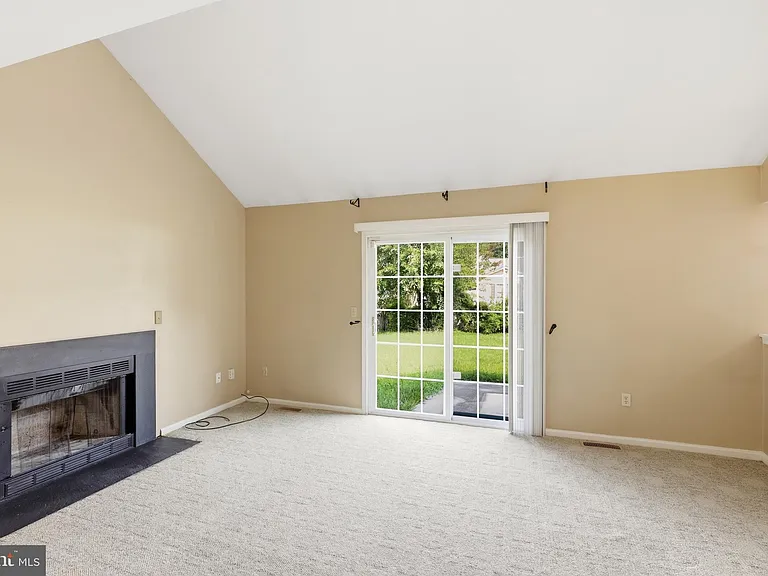 251 N Caroline Pl — Photo 21