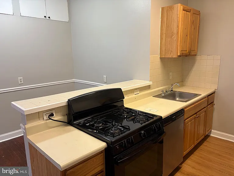 6632 Germantown Ave — Photo 15