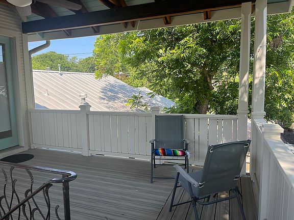 Treehouse sitting porch