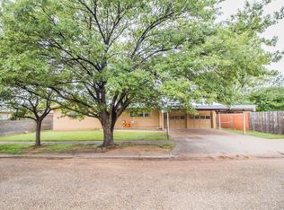 1007 Avenue F, Abernathy, TX 79311