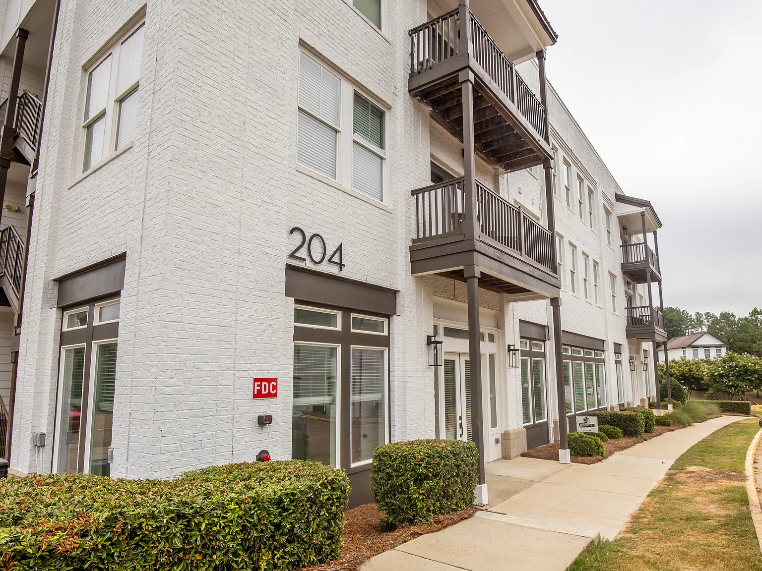 2 bed, 1200 sqft, $2,400 — Photo 1