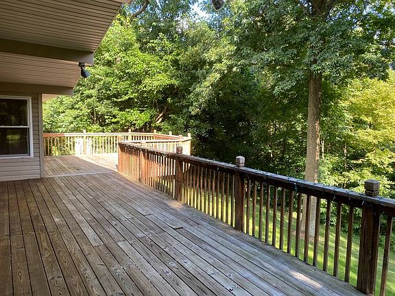 5th image of 1315 Hickory Ct #3781