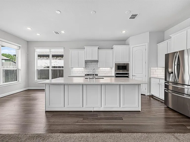 24419 Avanti Dr — Photo 23