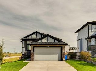 170 W Hanson Dr NE, Rocky View County, AB T0J 1X1