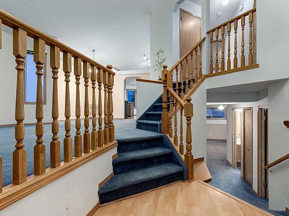 3rd image of 26 W Somercrest Cir SW