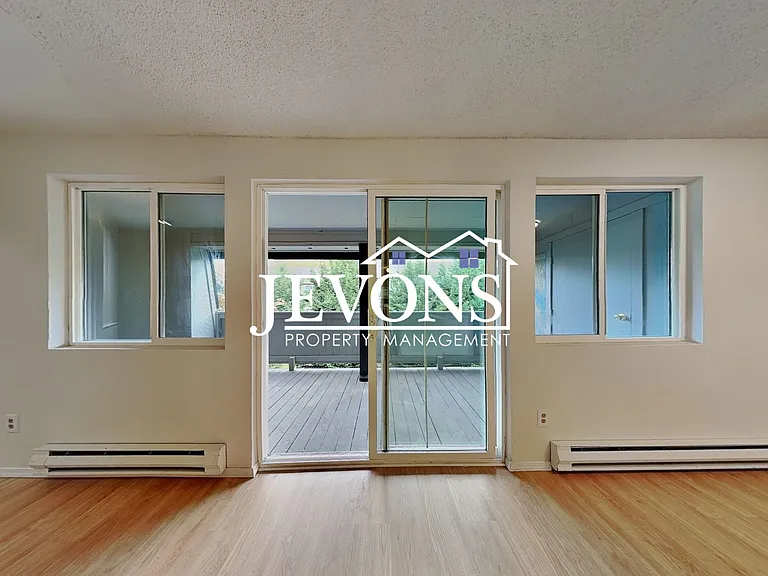 3915 Mason Loop Rd #4 — Photo 3