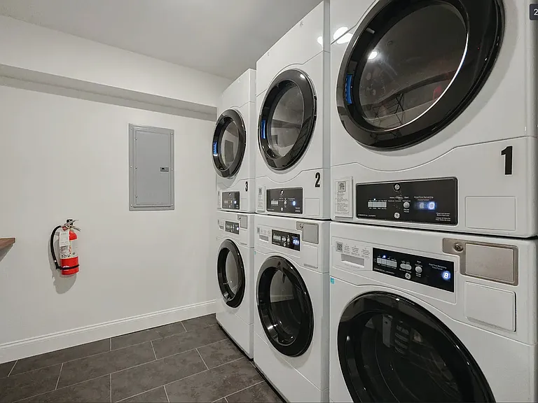 126 Adelaide Ave #103 — Photo 12
