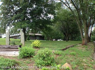 3611 Bishop Rd APT 2, Saint Joseph, MO 64505