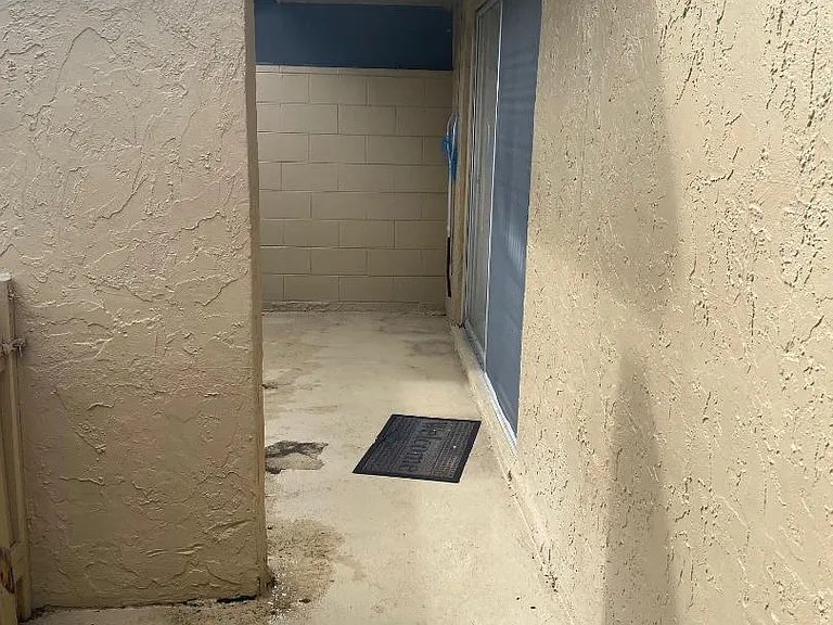 porch, outside entry