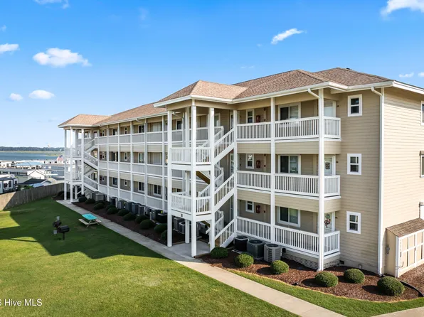 650 Cedar Point Boulevard #B25, Cedar Point, NC 28584