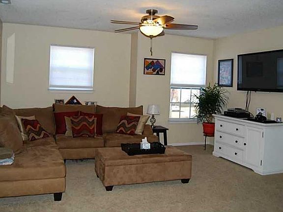 2nd image of 14303 Holly Berry Cir