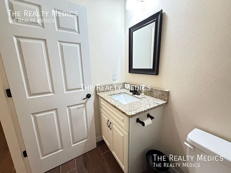 2574 SW 164th Street Rd — Photo 12
