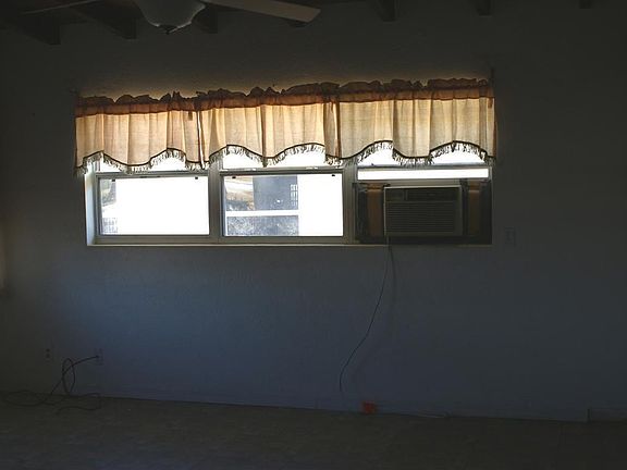 3rd image of 112 Brendale Dr