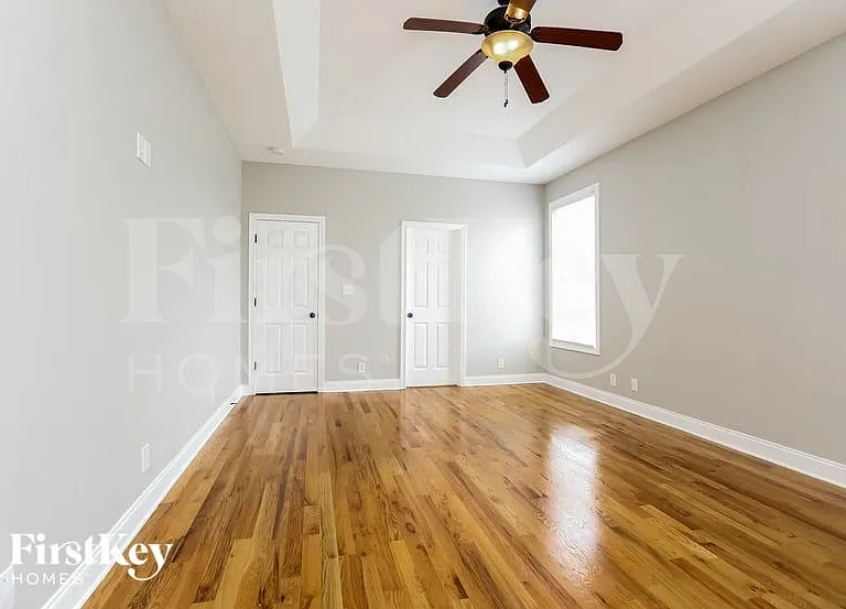 720 Courtland Ave — Photo 7