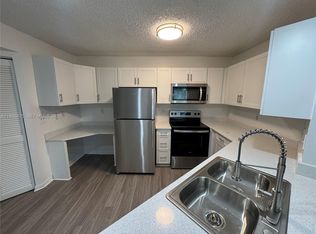 4015 W McNab Rd APT D104, Pompano Beach, FL 33069