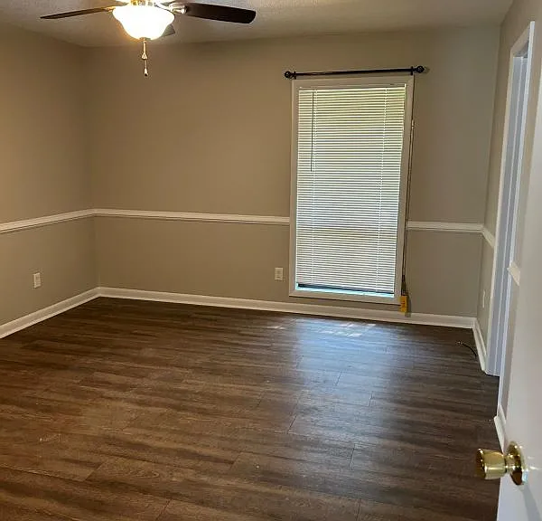 917 Odom Dr — Photo 11
