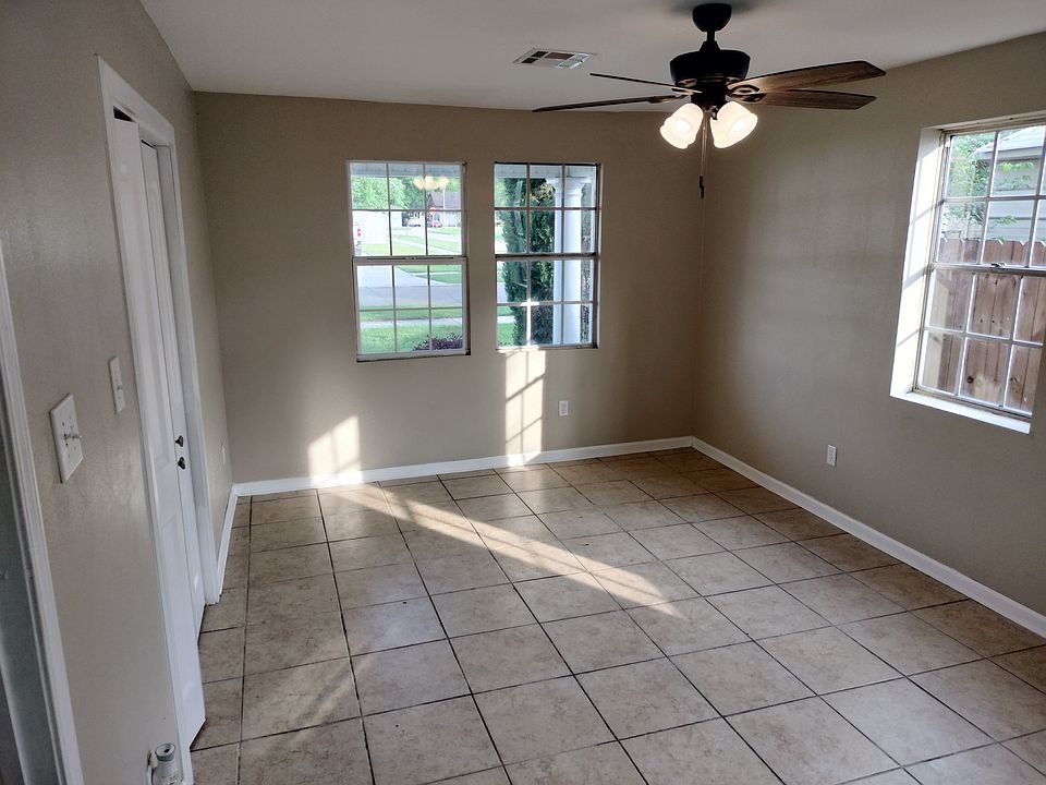 1st image of 68 Packenham Ave