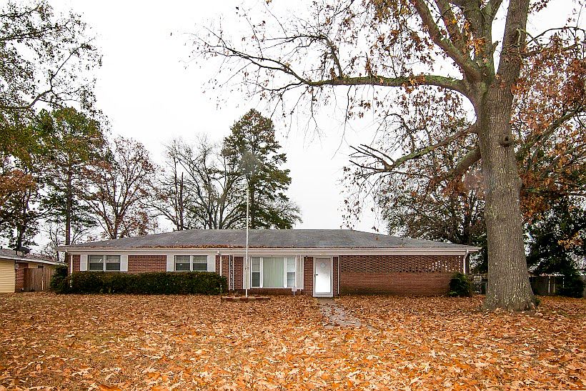 1st image of 200 E Martindale Dr