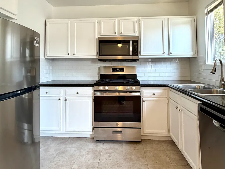 6938 Kester Ave #11 — Photo 5