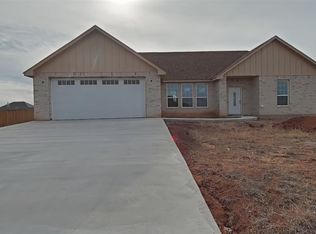13711 NE Lafayette Dr, Elgin, OK 73538