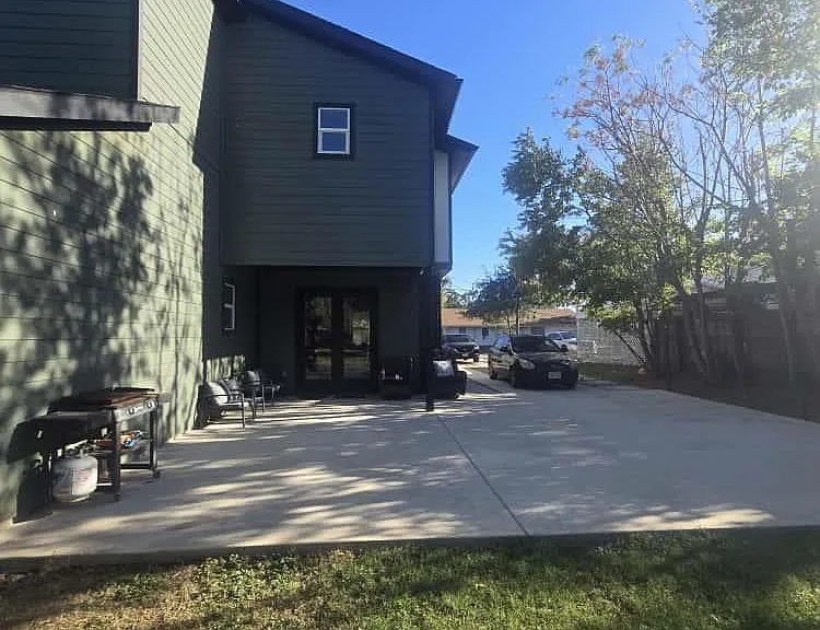 724 Ramsey Ave — Photo 17