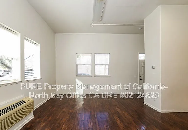 154 Railroad Ave #E — Photo 5