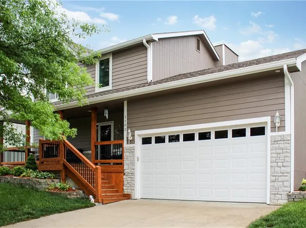 1102 Peach St, Eudora, KS 66025