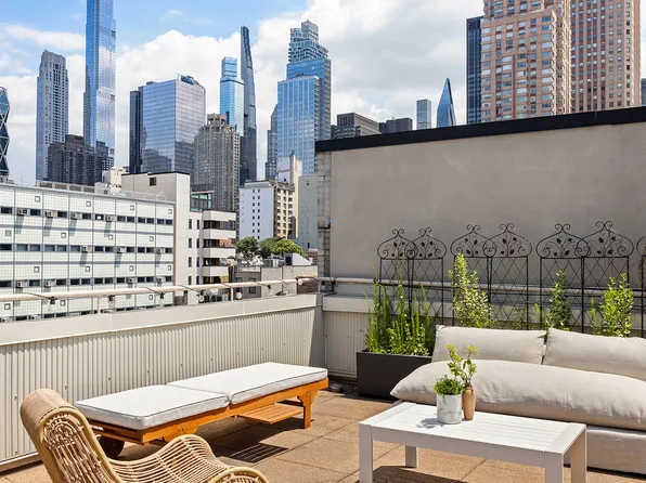 424 West 49th Street image 10 of 11