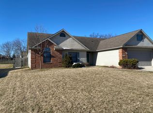 224 Deer Cliff Run, Fort Wayne, IN 46804