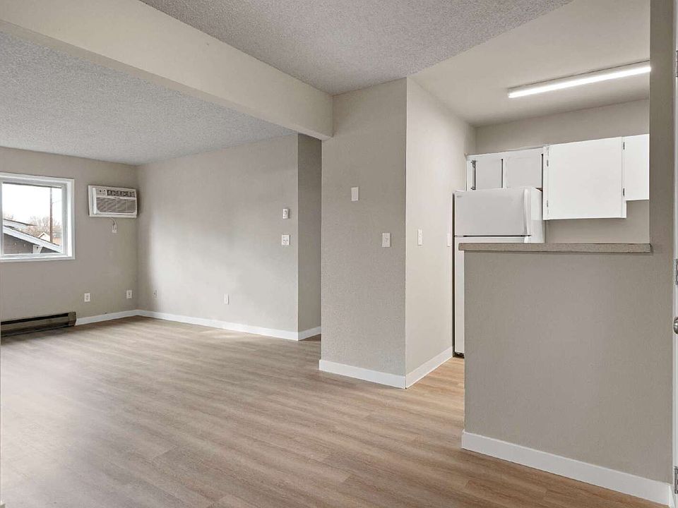 1st image of 1000 NE 3rd St APT 23