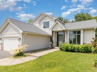 3344 White Oaks Ln, Woodbury, MN 55125