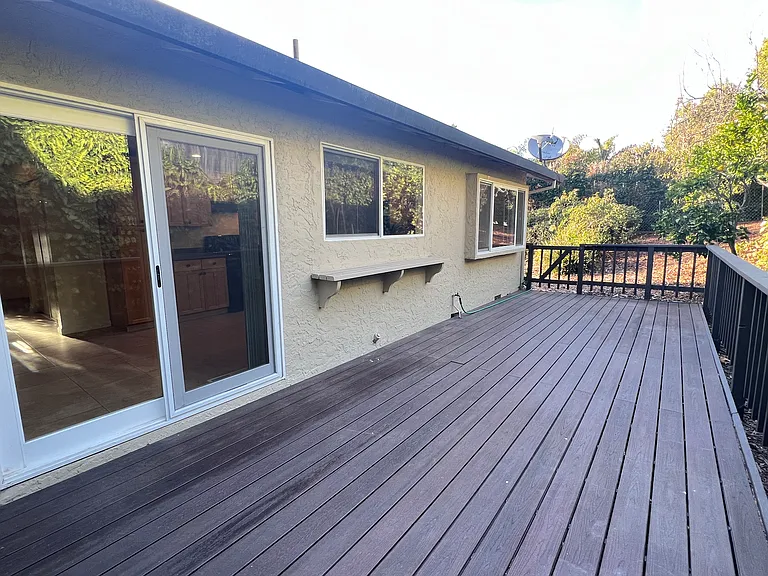233 Calvin Pl — Photo 40