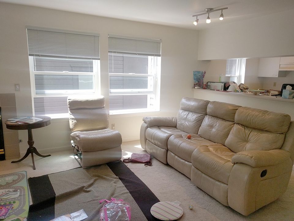 1st image of 1835 Queen Anne Ave N APT 205