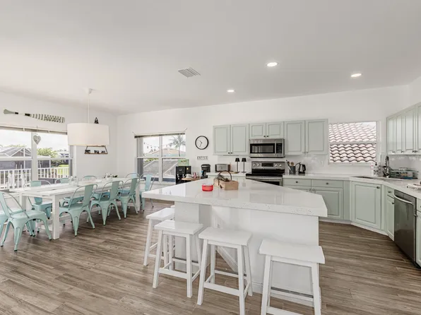 1218 Treasure Ct, Marco Island, FL 34145