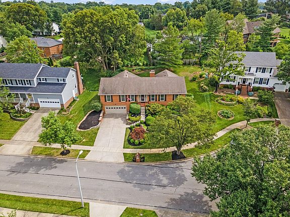 3rd image of 3525 Cheddington Ln