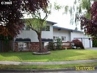 1021 NE 195th Ave photo 1