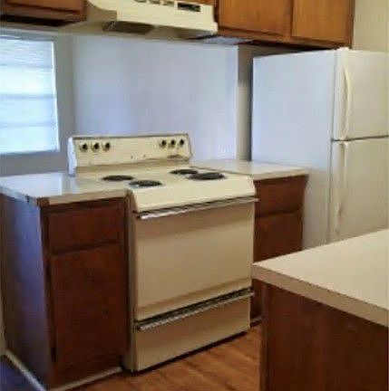 4th image of 501 Boyett St APT A
