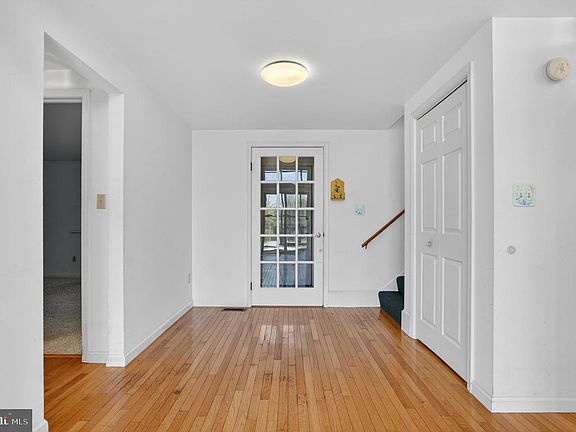 3rd image of 758 Cedar Hall Rd