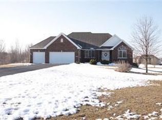 411 Overland Trl, Belvidere, IL 61008