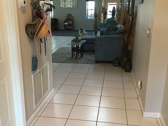 3rd image of 3938 Dafilee Cir