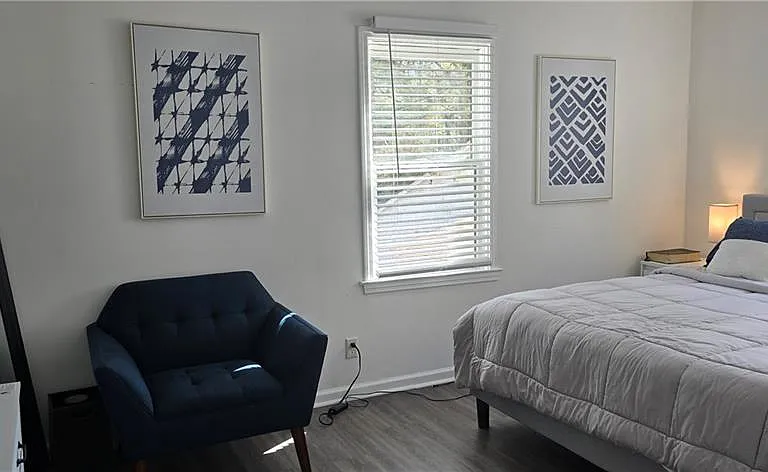 606 W Lake Ave NW — Photo 9